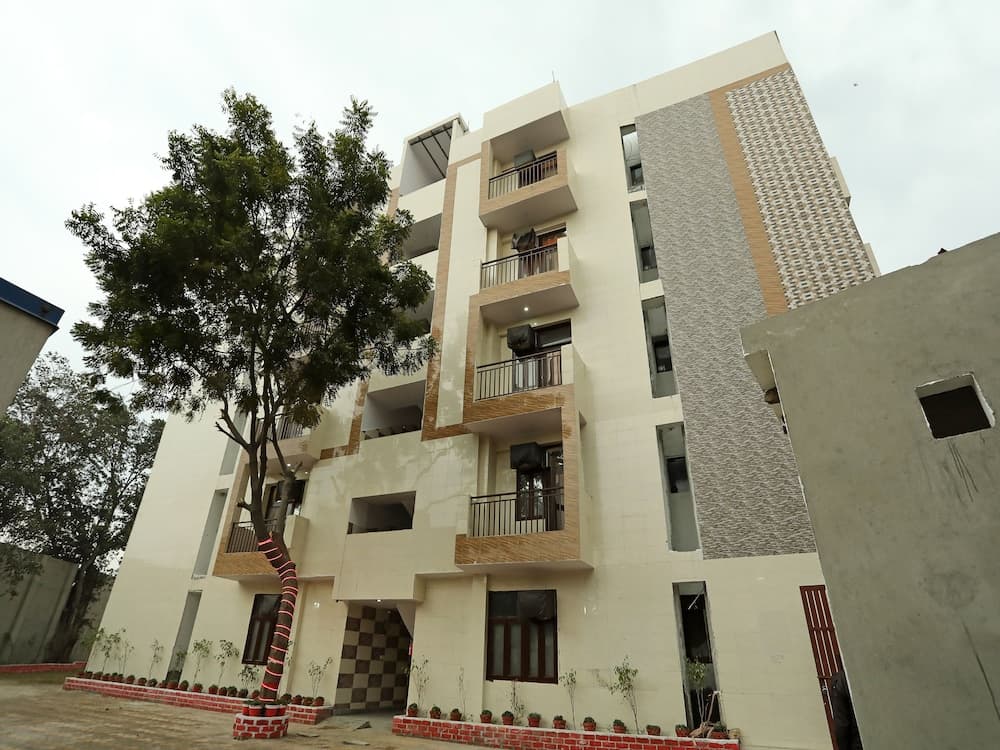 OYO 22663 Qlark Rooms & Lawn