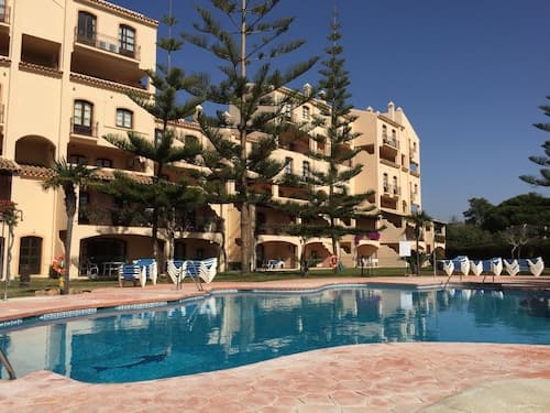 Apartamentos El Toro