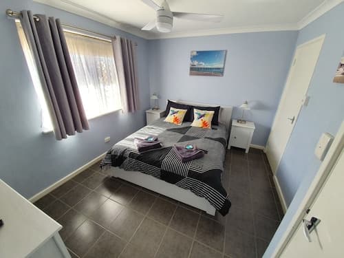 Ocean Beach Chalet 18