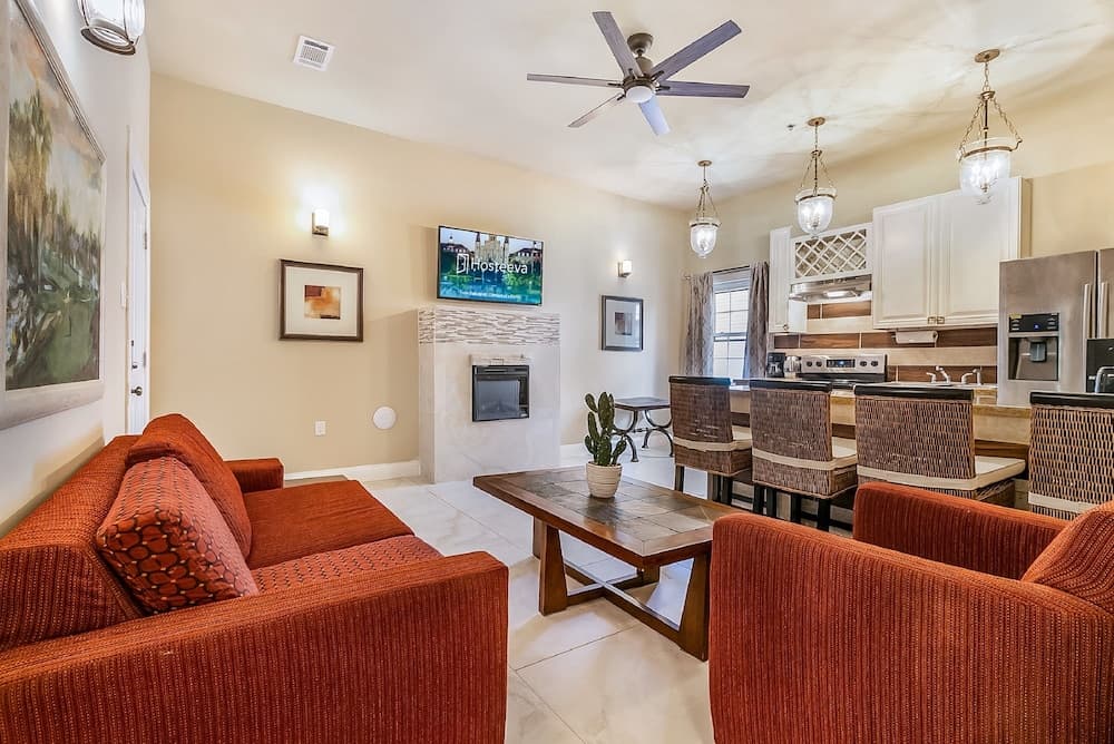 2BD Spacious condo Steps from ST Charles