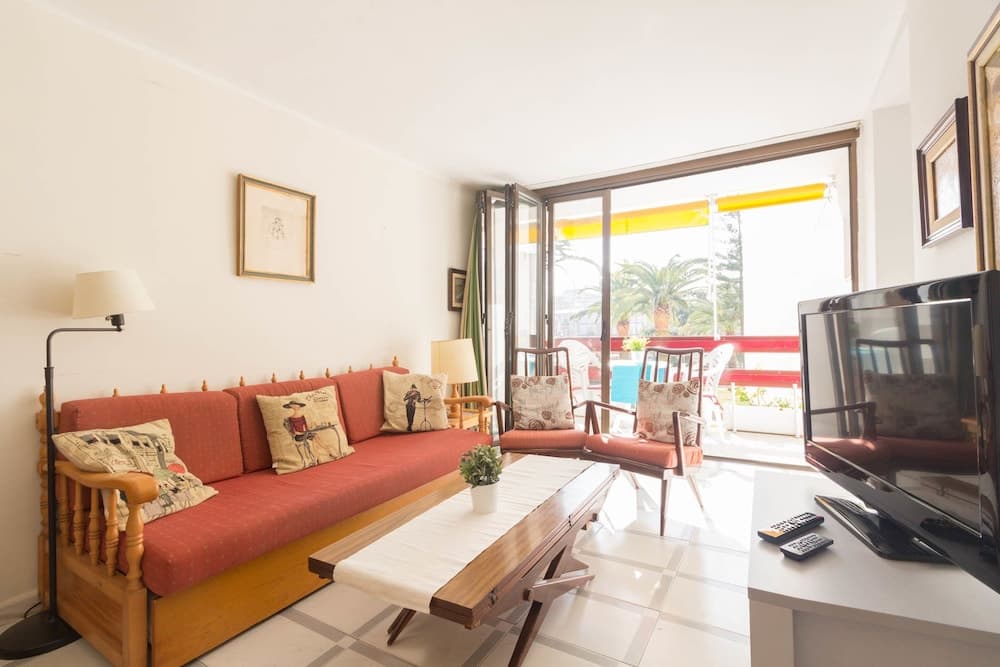 Apartamento Córcega Ref. 1065 by Iberplaya