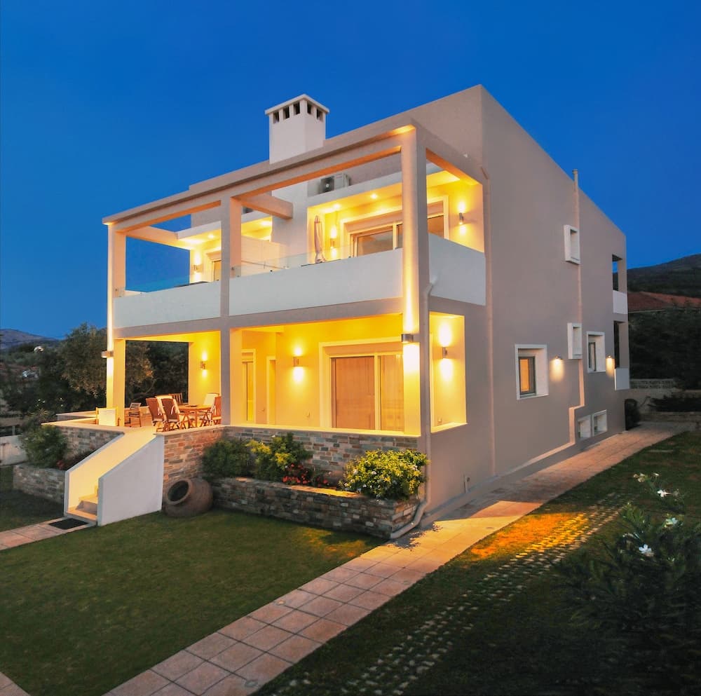 Balconies on Sea - The Garden Apartment