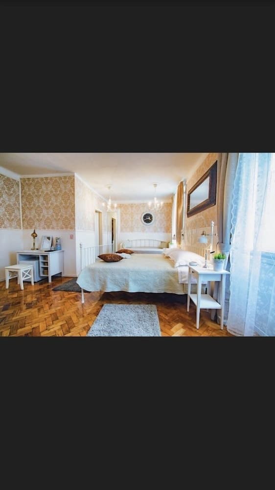Mama's and Papa's Luxury Rooms