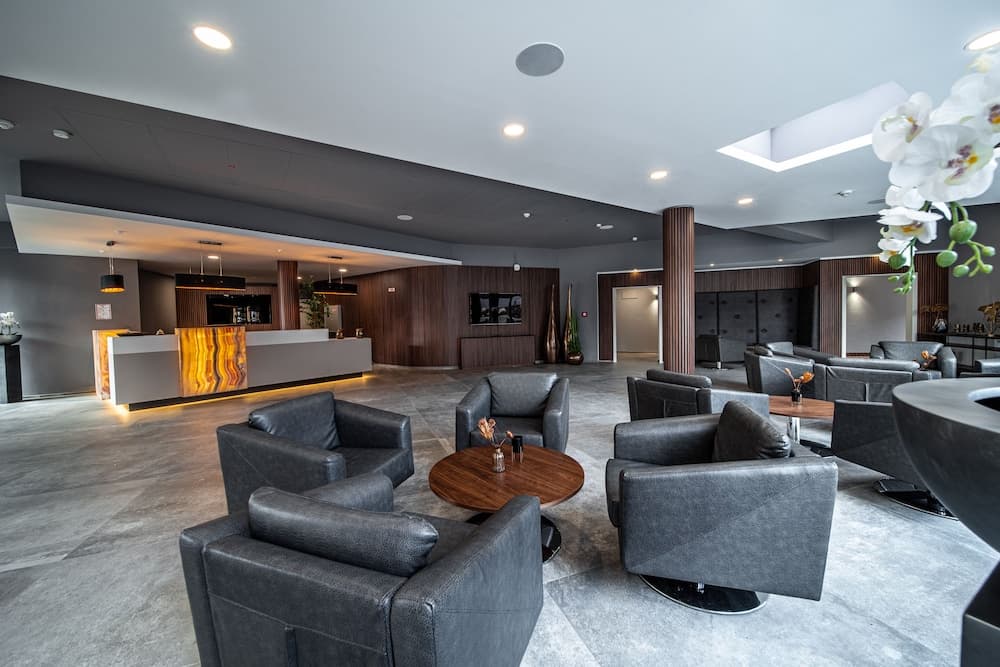 EE Hotel