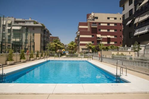 EnjoyGranada LUJO Piscina y Parking