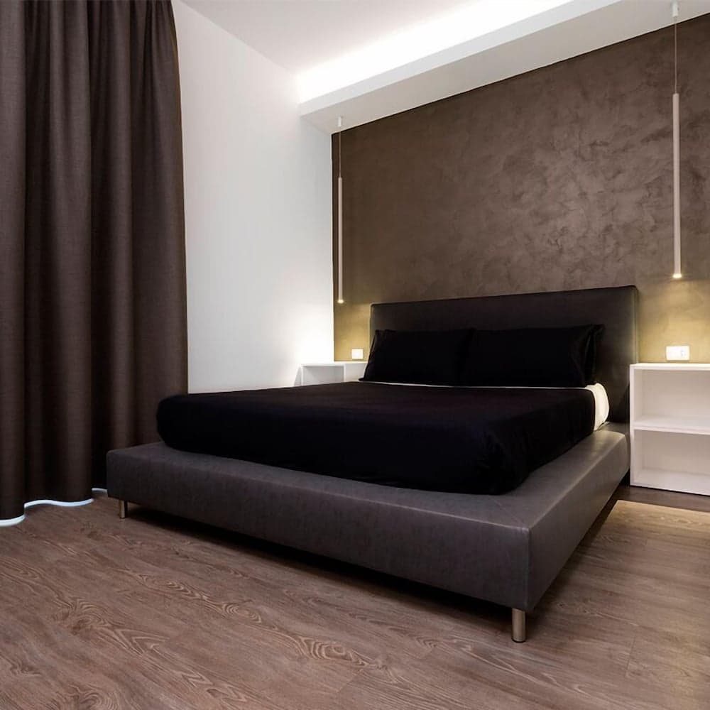 Minimal Rooms