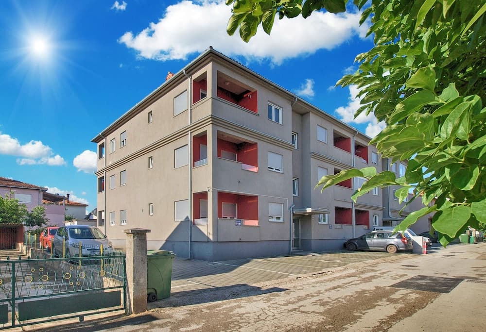 Apartment 1634