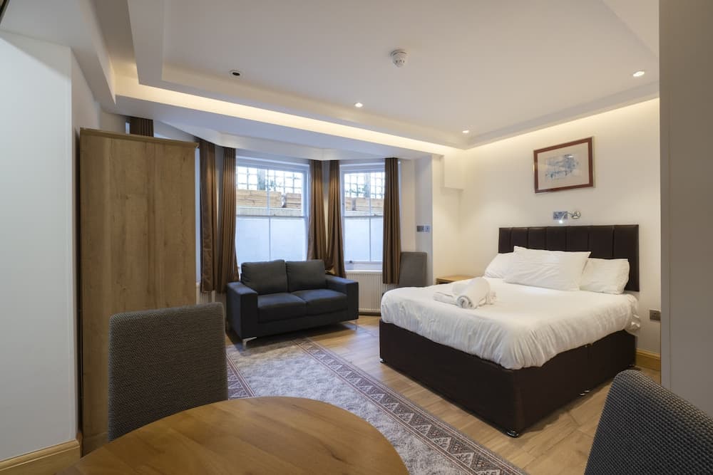 Arlo Apartments
