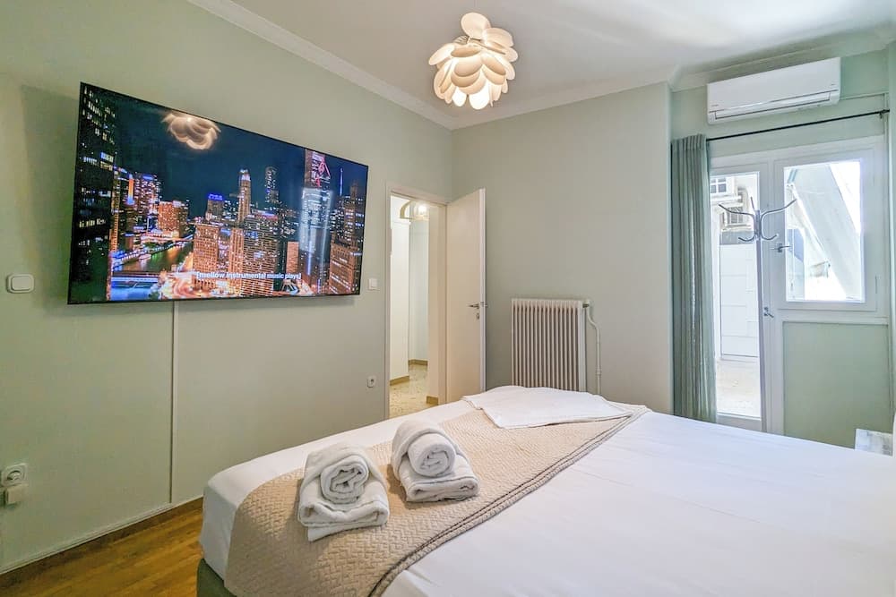 Boutique Acropolis Apartment by Cloudkeys
