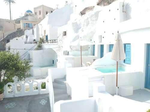 Stoa Cave Villas
