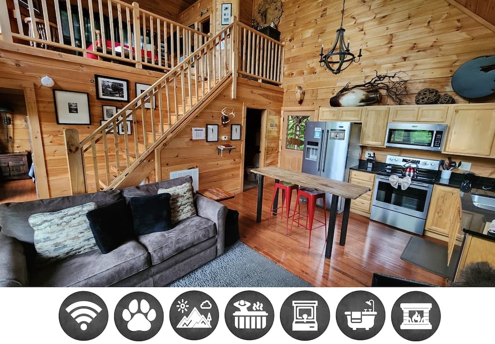 Elk Feathers 2 Bedroom Cabin by RedAwning