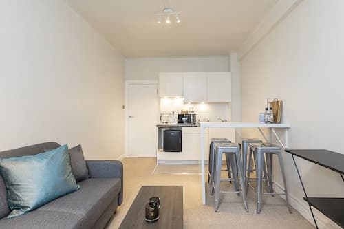 Imperial Suite in Swiss Cottage