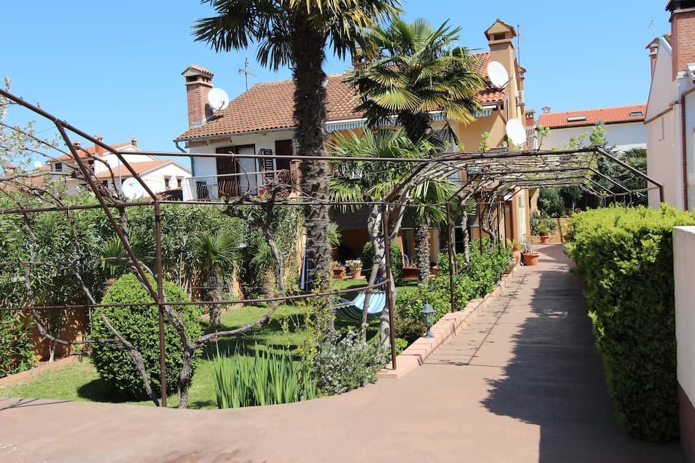 Guest House Mafi