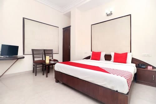 OYO 18964 Hotel Temple View