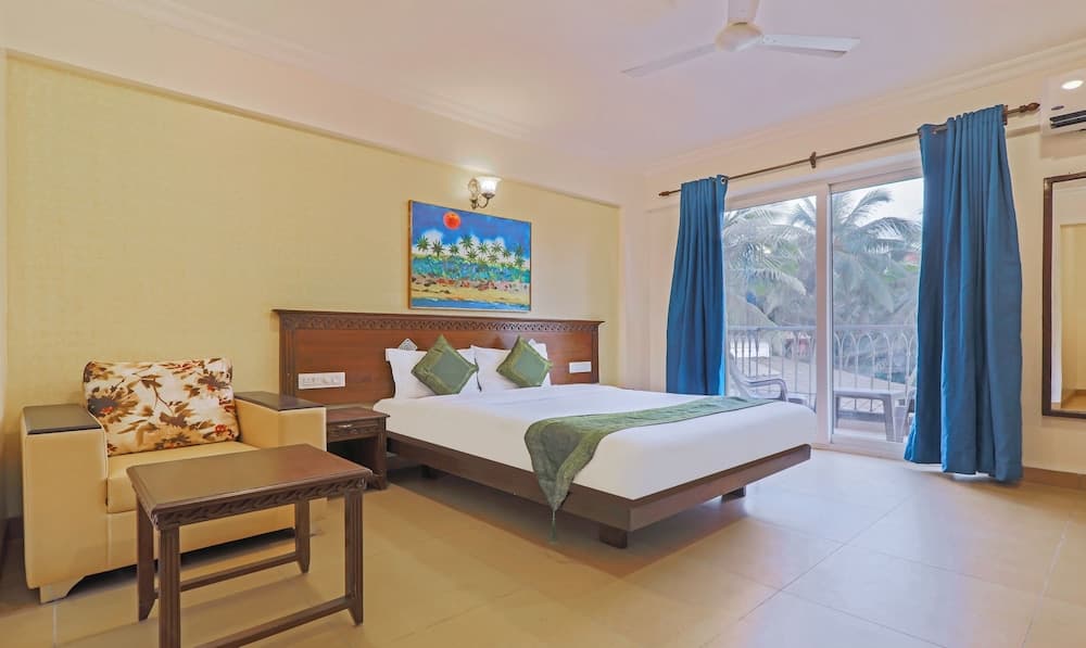 Treebo Premium Dona Eliza, 700 metres from Calangute Beach