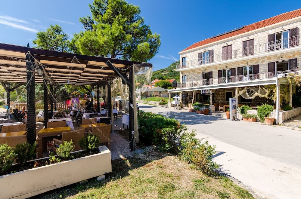 Villa Leona V1
