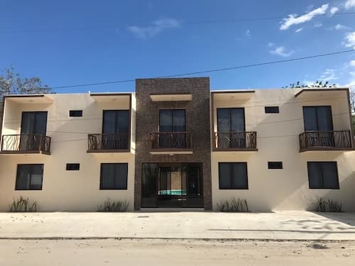 Xunaan Hotel