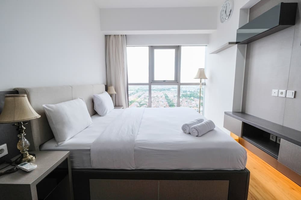 1BR Midtown Signature Apartment with Sofa Bed