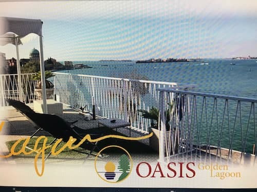 Oasis Golden Lagoon Chalet