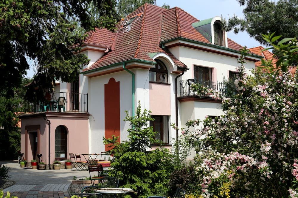 Hotel Bor