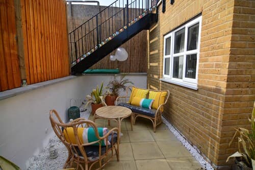 MACARENA WHARF Apartments