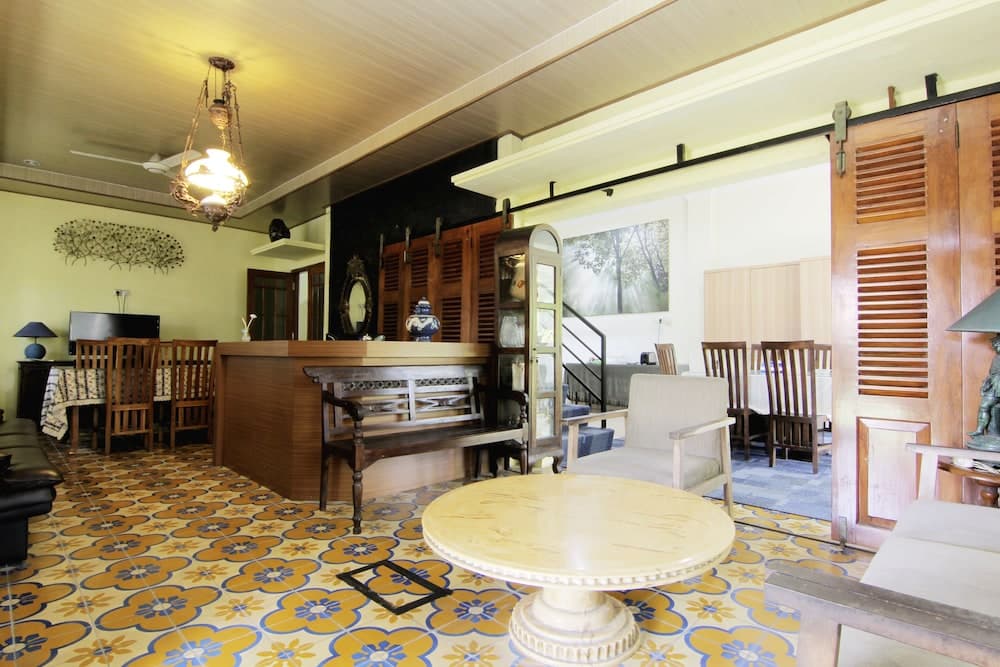 Embe Joglo Homestay