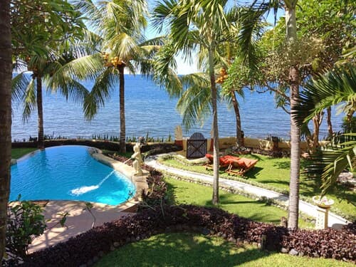Teluk Indah Beach & Pool Villa