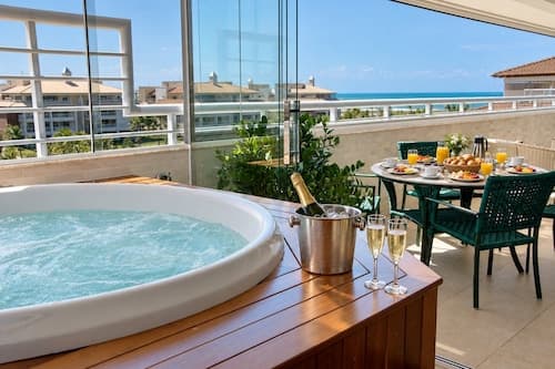 Penthouse Apartment with Hot Tub near Beach