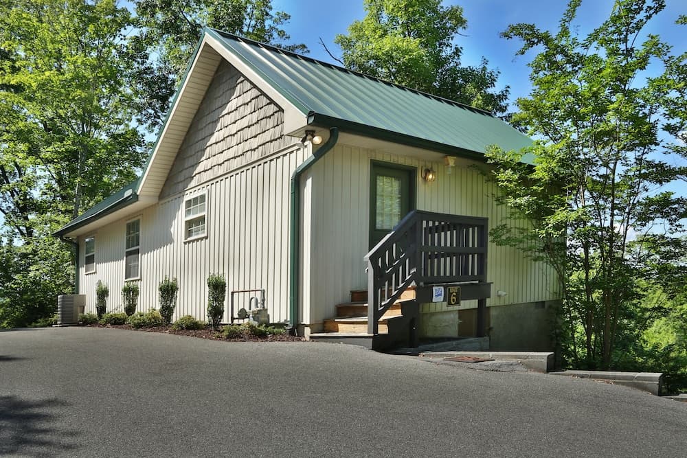 Pine Needles 6 - One Bedroom Chalet