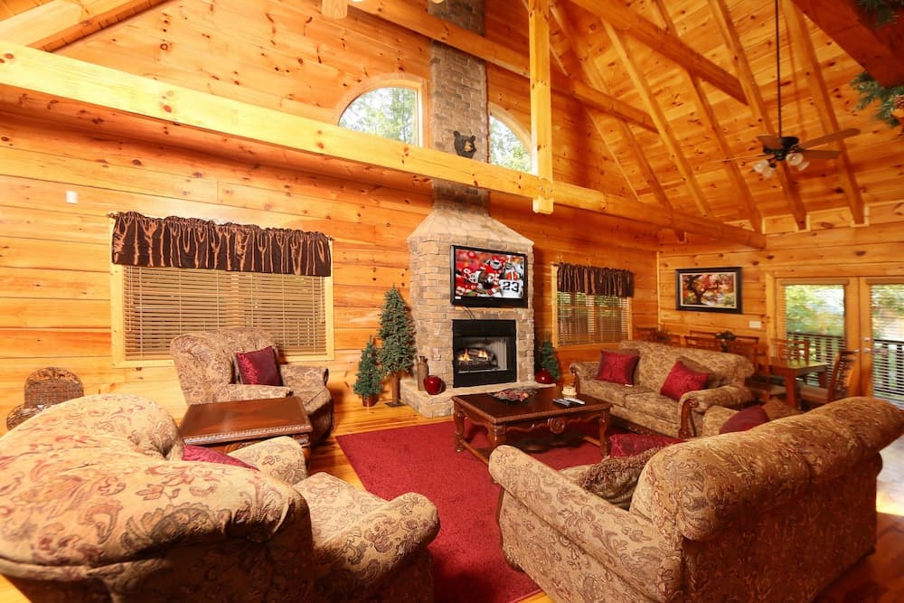 Off The Clock - Four Bedroom Cabin