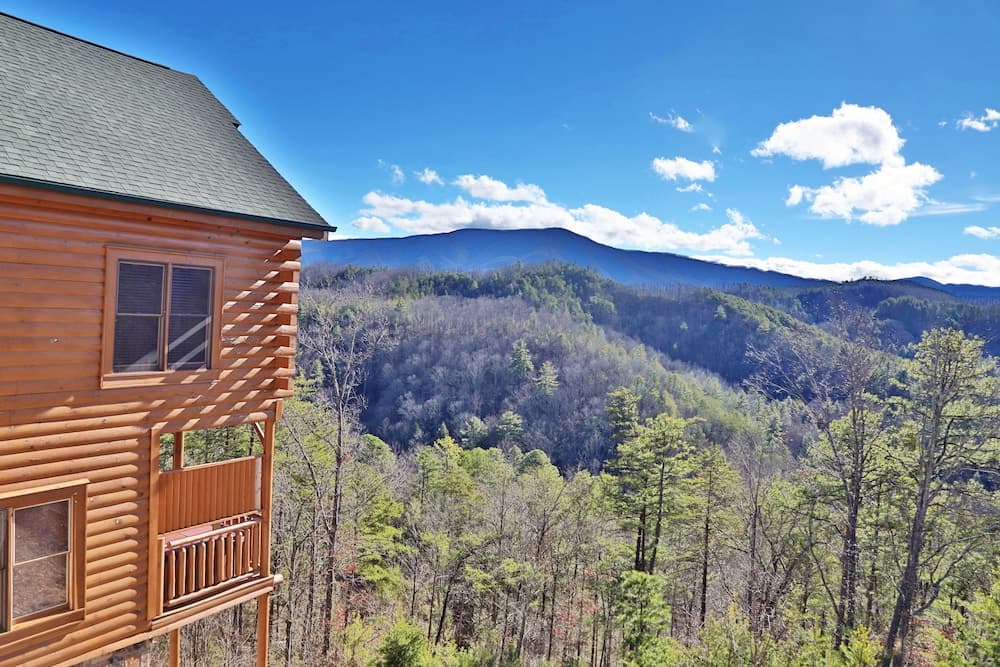 BearADise in the Smokies - Two Bedroom Cabin