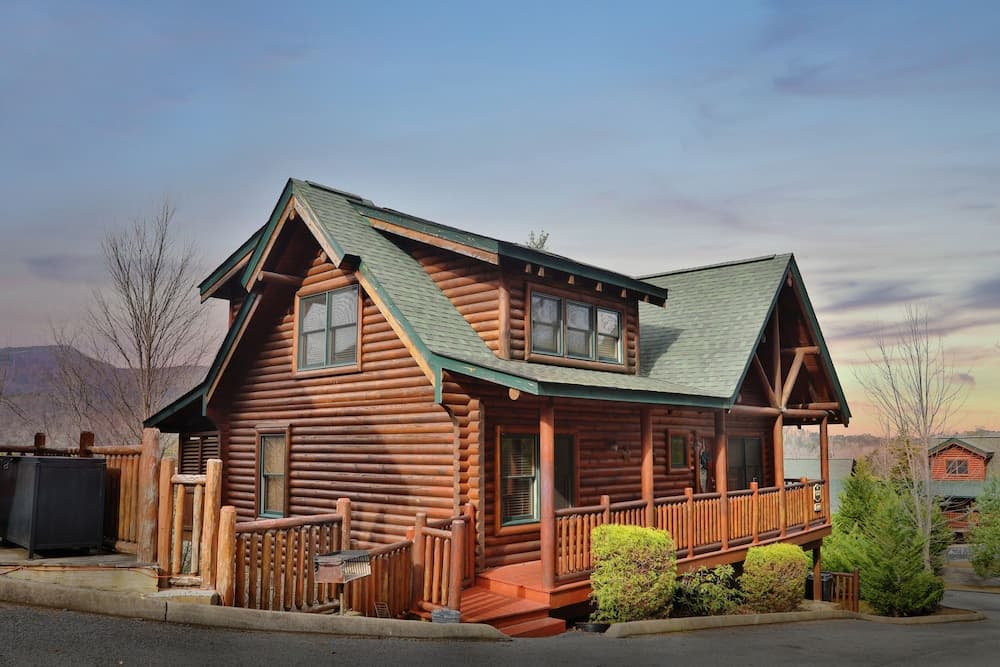 Mountain Sunrise - Five Bedroom Cabin