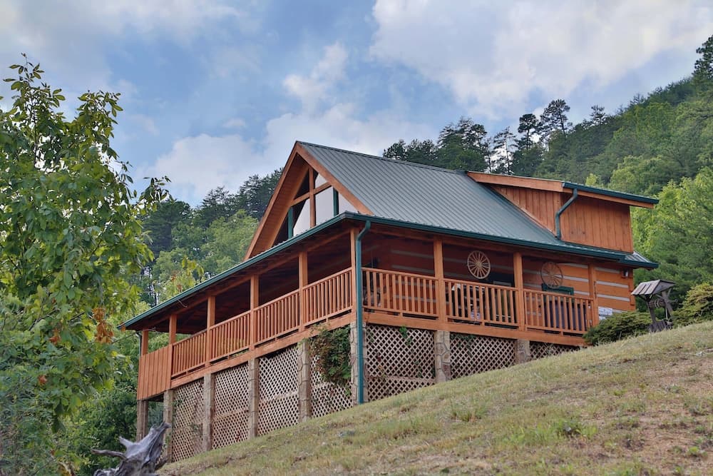A Walk in the Clouds - Two Bedroom Cabin