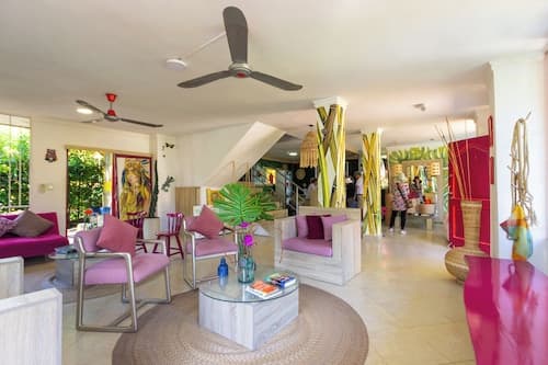 Chunuu Hostal y Glamping Minca