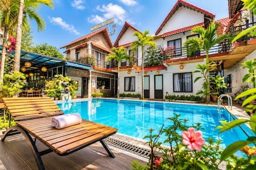 Tam Coc Mandala Homestay & Pool