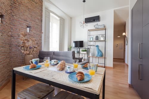 Cozy Flat Niño de Guevara