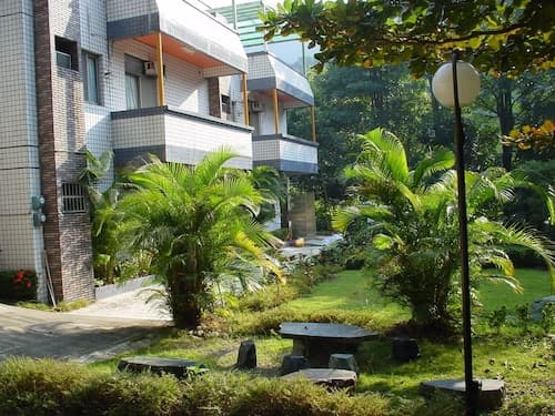 De Wang Villa