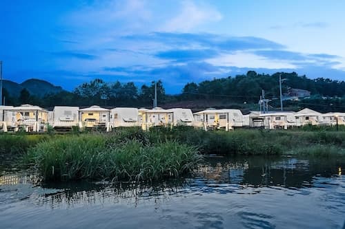 Poseidon Caravan - Campsite