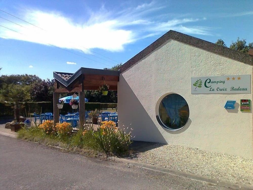 Camping La Croix Badeau Tentes équipées