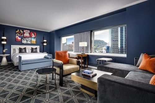 Fairmont The Queen Elizabeth Gold Experience
