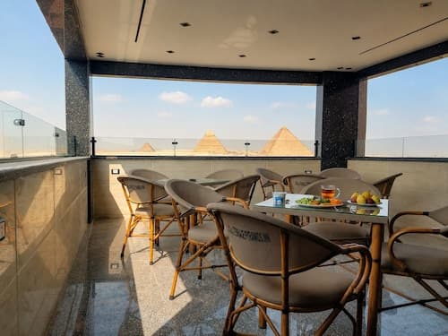 Pyramids Terrace INN