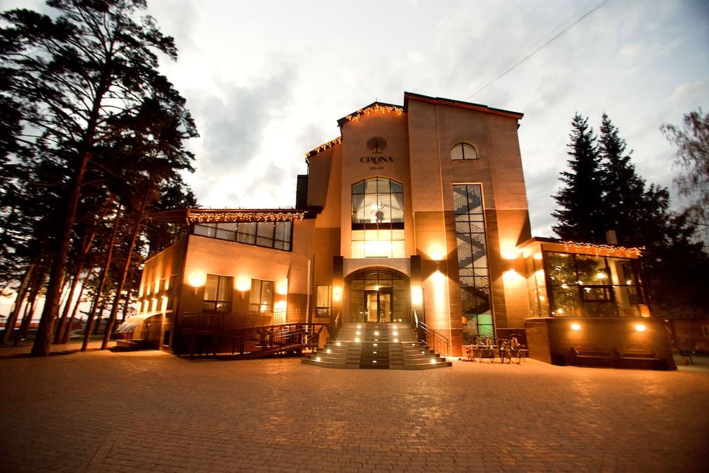 Crona Medical & SPA Hotel