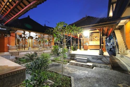 Happy Inn