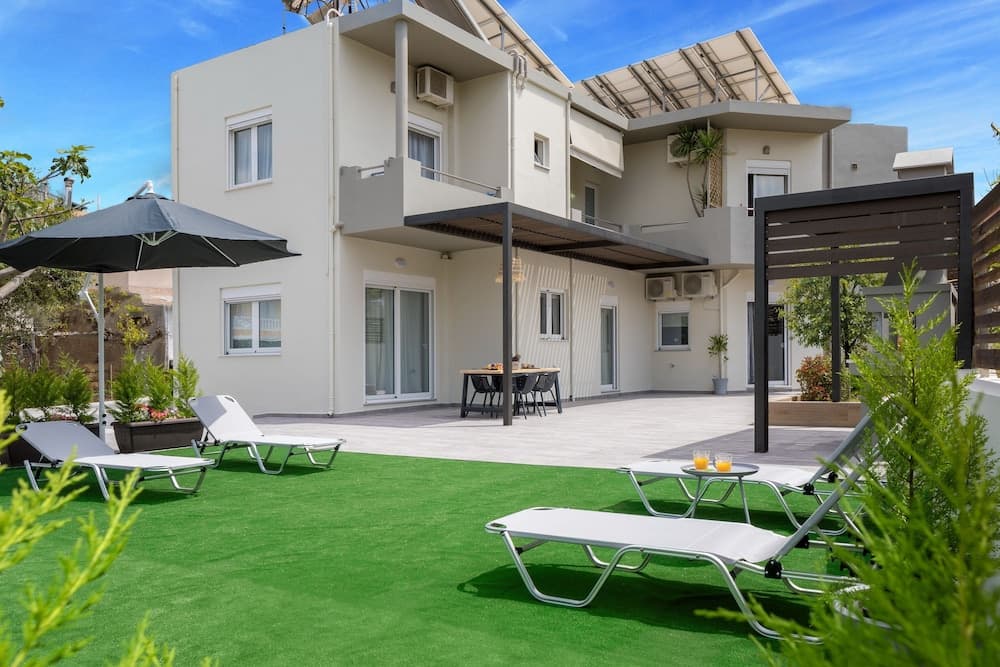 E & G Relax Homes