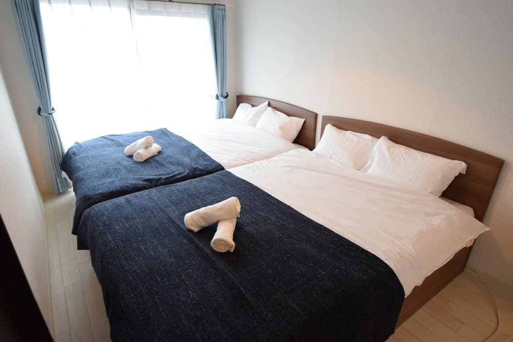 Clio Court Namba East