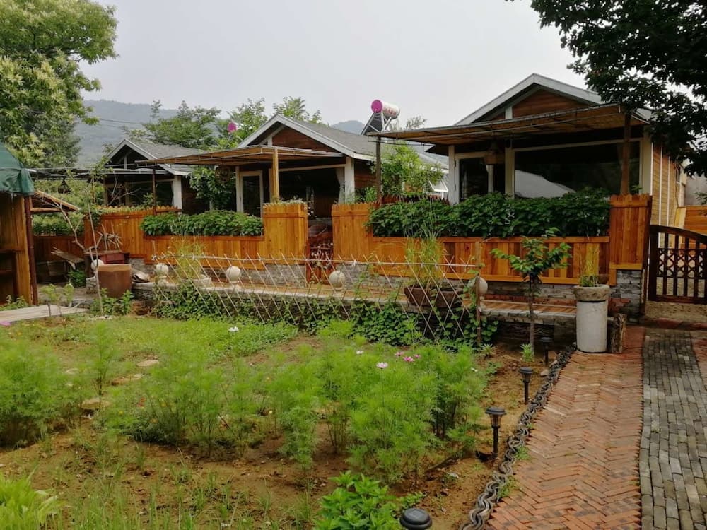B&B under GreatWall