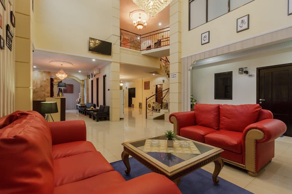 RedDoorz Plus near Pantai Malalayang Manado