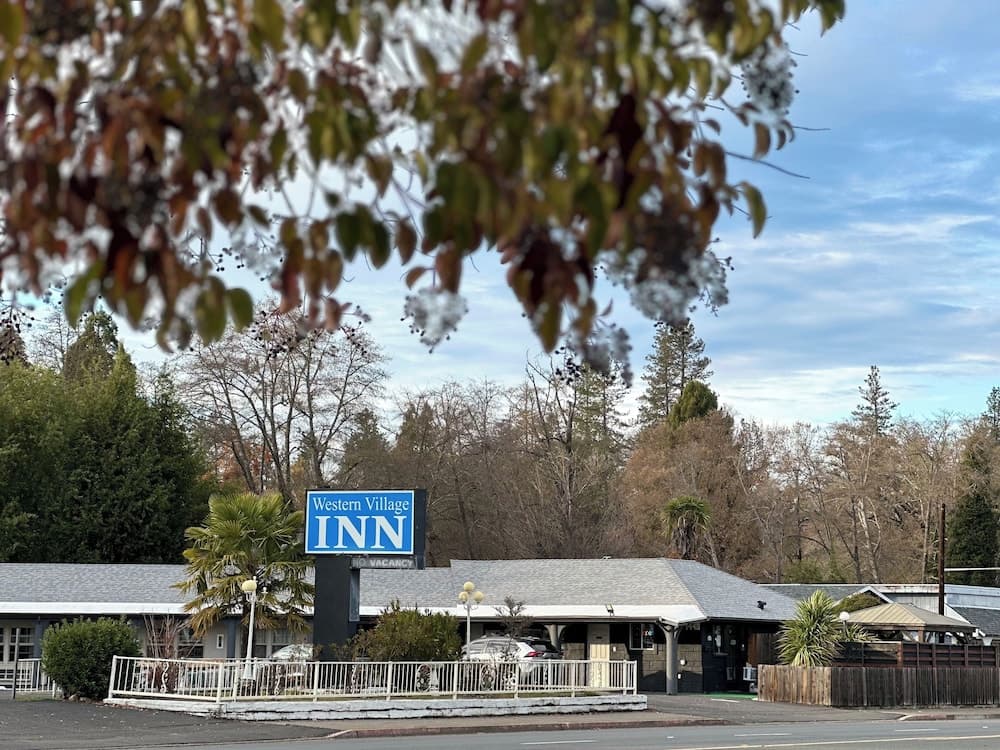 Western Village Inn