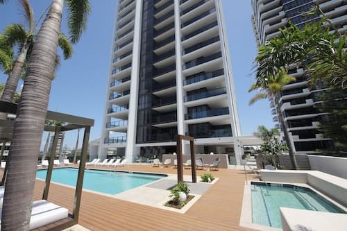 Qube Broadbeach 39
