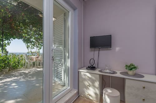 Apartment and Rooms Tatijana